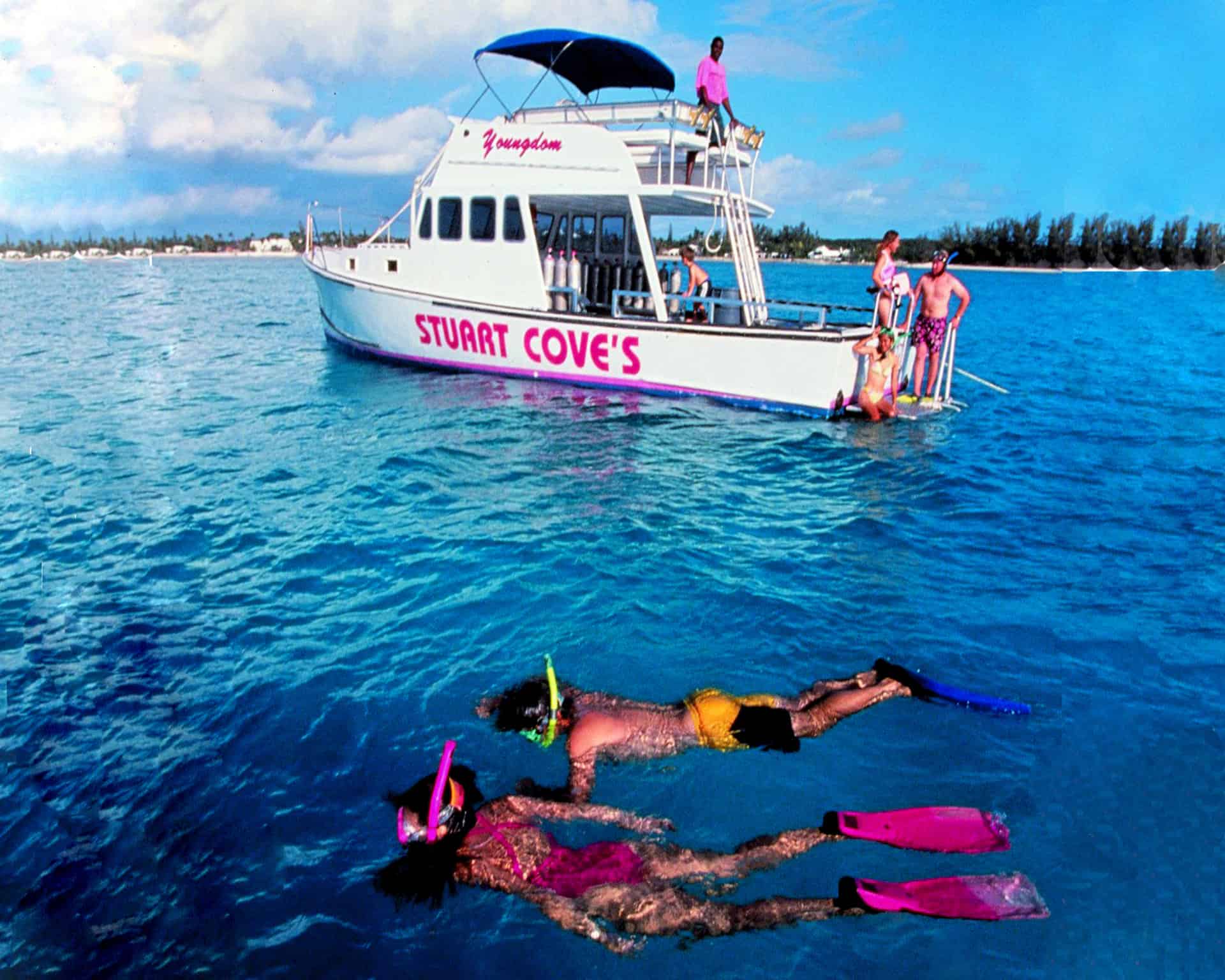 Nassau Ultimate Snorkeling Boat 1